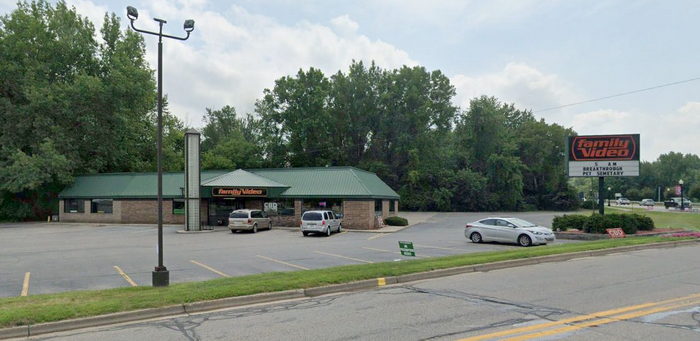 Family Video - Ionia - 488 S Dexter St
